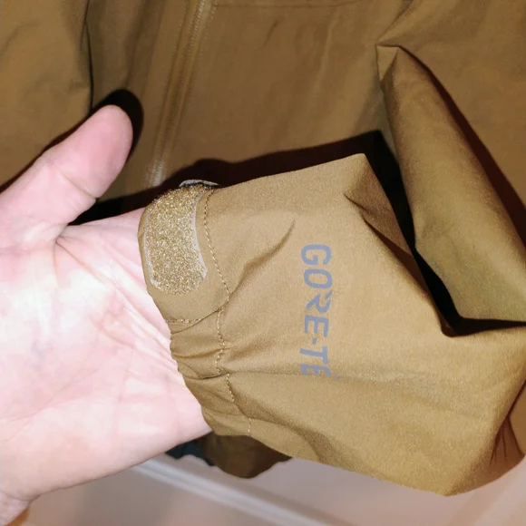 Outdoor Research Foray Gore-Tex Paclite Jacket (Large) - Picture 9 of 16